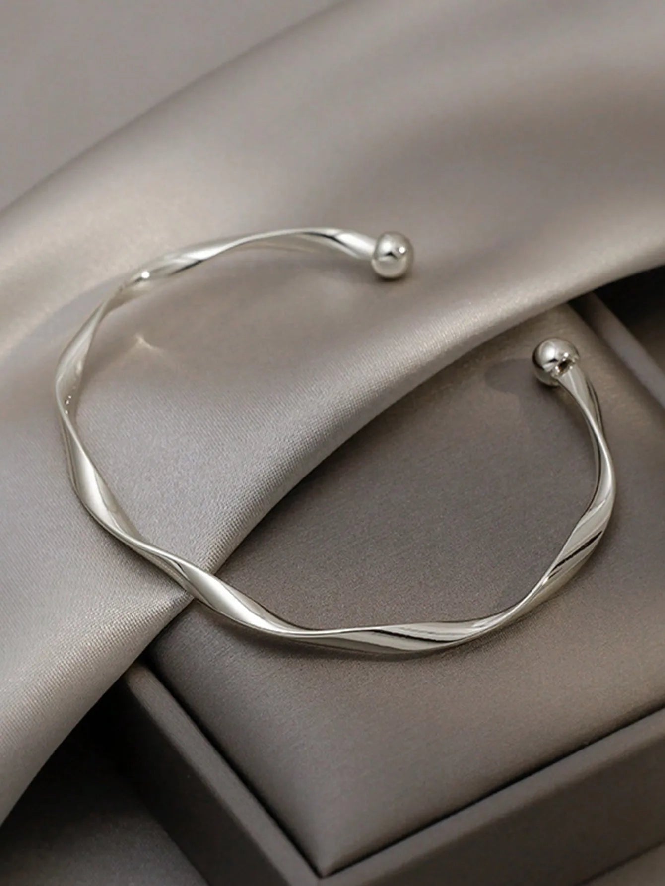 Minimalist Mobius Twist Cuff Bracelet for Women