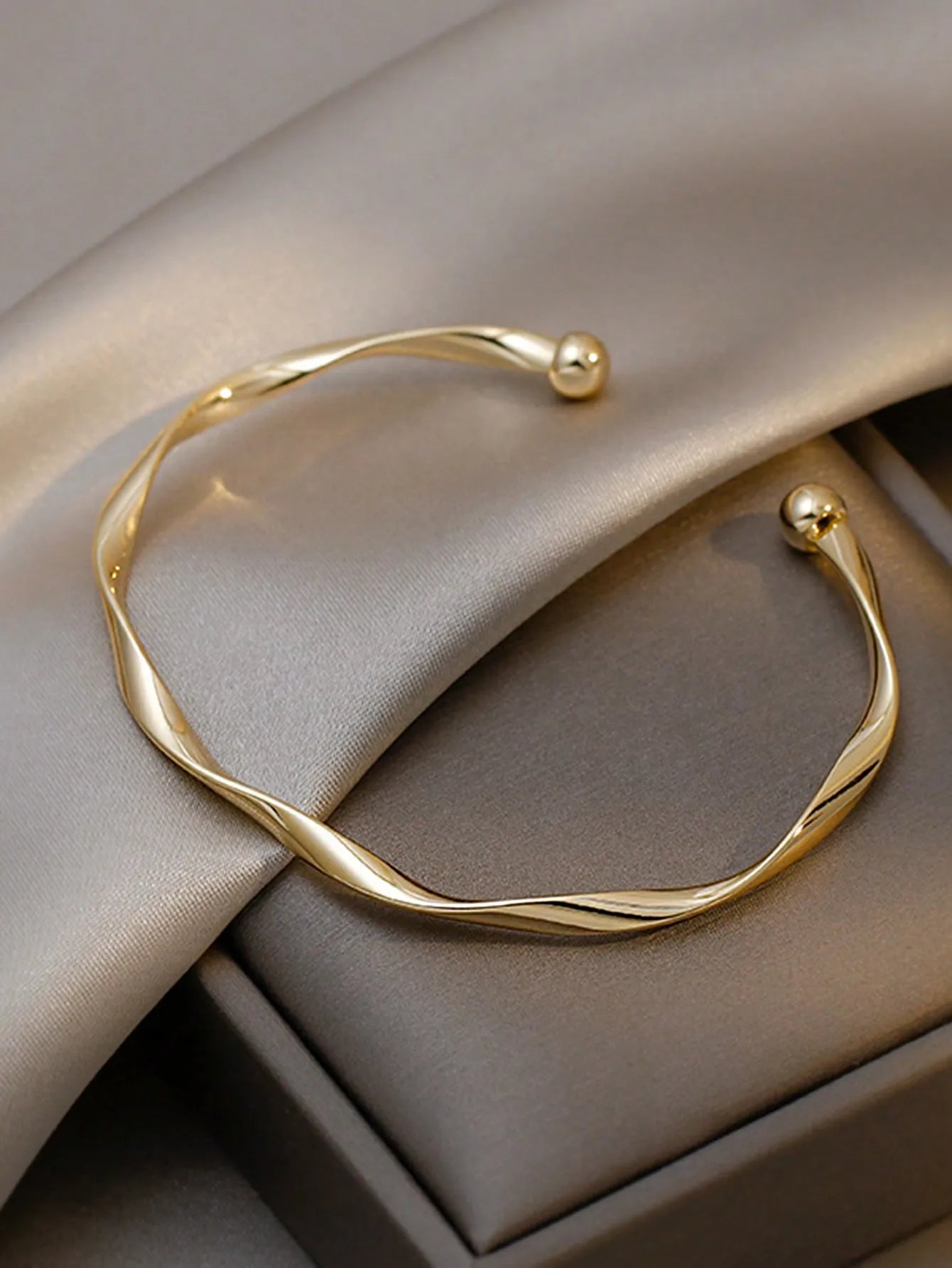 Minimalist Mobius Twist Cuff Bracelet for Women